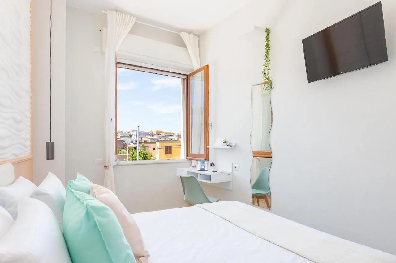 Gasthof Domus Laetitiae Rooms & Apartments Quartu SantʼElena
