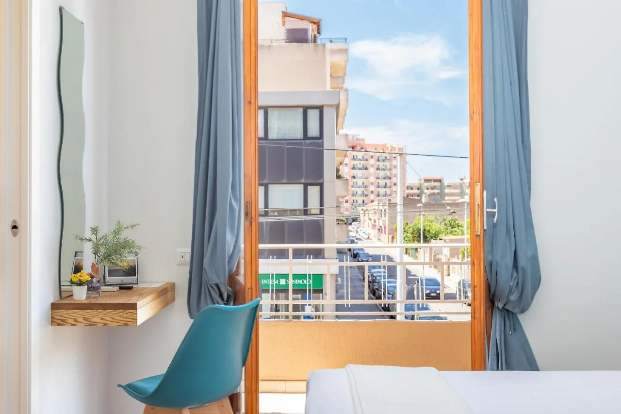 Domus Laetitiae Rooms & Apartments Quartu SantʼElena Gasthof