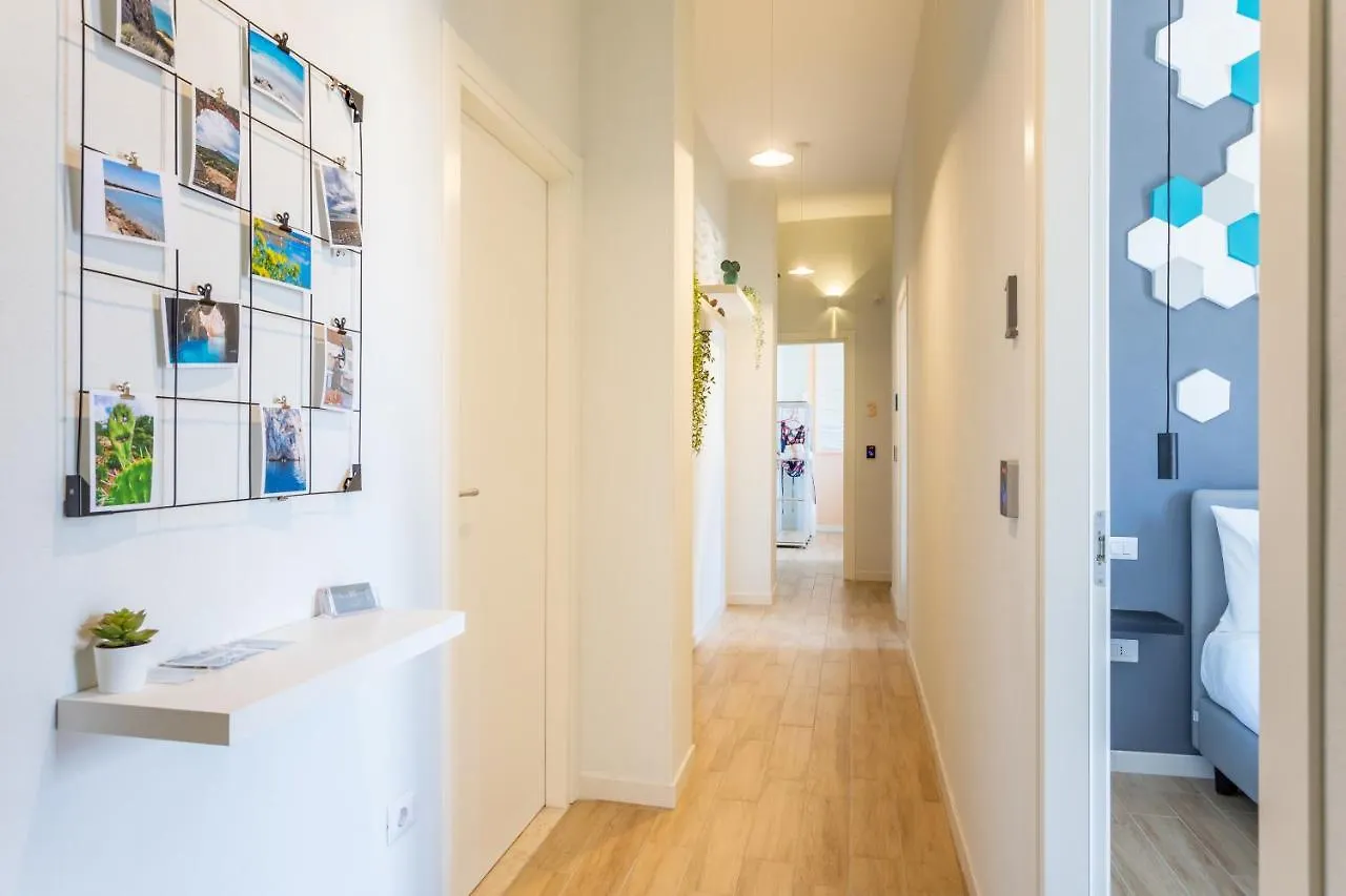 Domus Laetitiae Rooms & Apartments Quartu SantʼElena