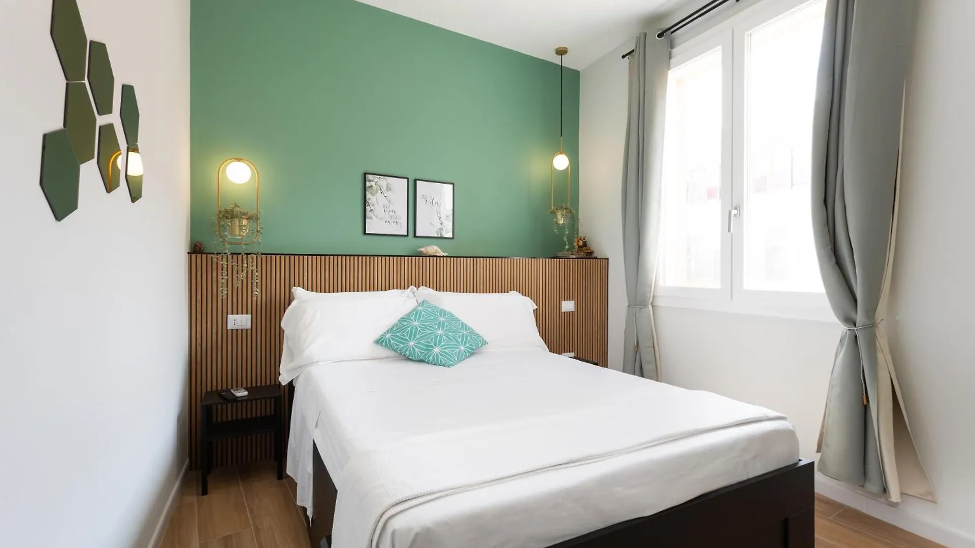 Domus Laetitiae Rooms & Apartments Quartu SantʼElena 0*,  Italien