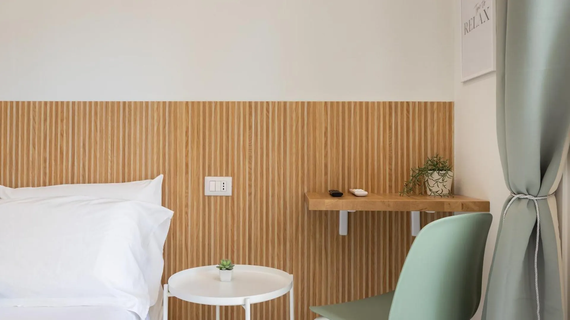 Domus Laetitiae Rooms & Apartments Quartu SantʼElena Italien